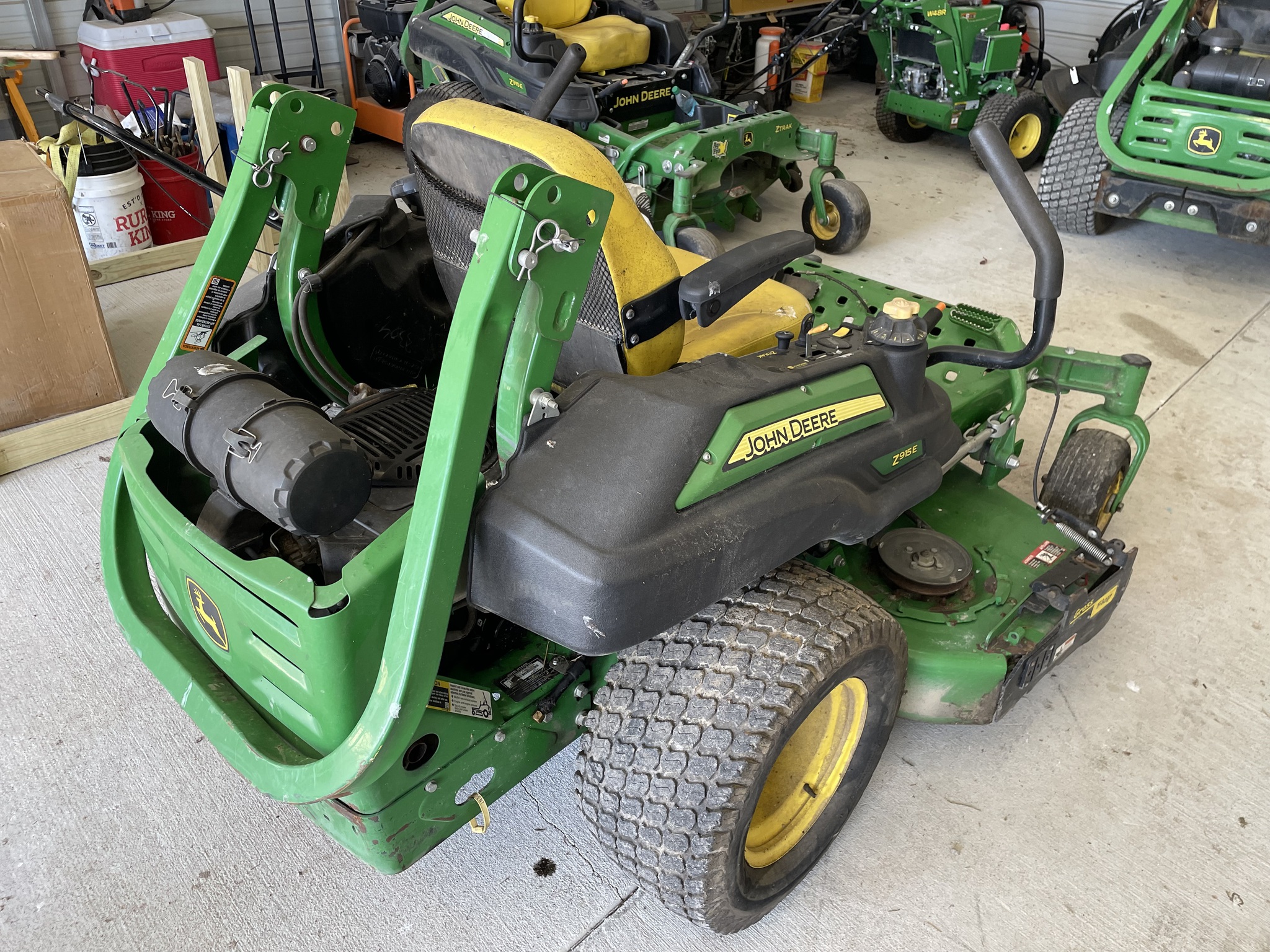 2018 John Deere Z915E Image 3