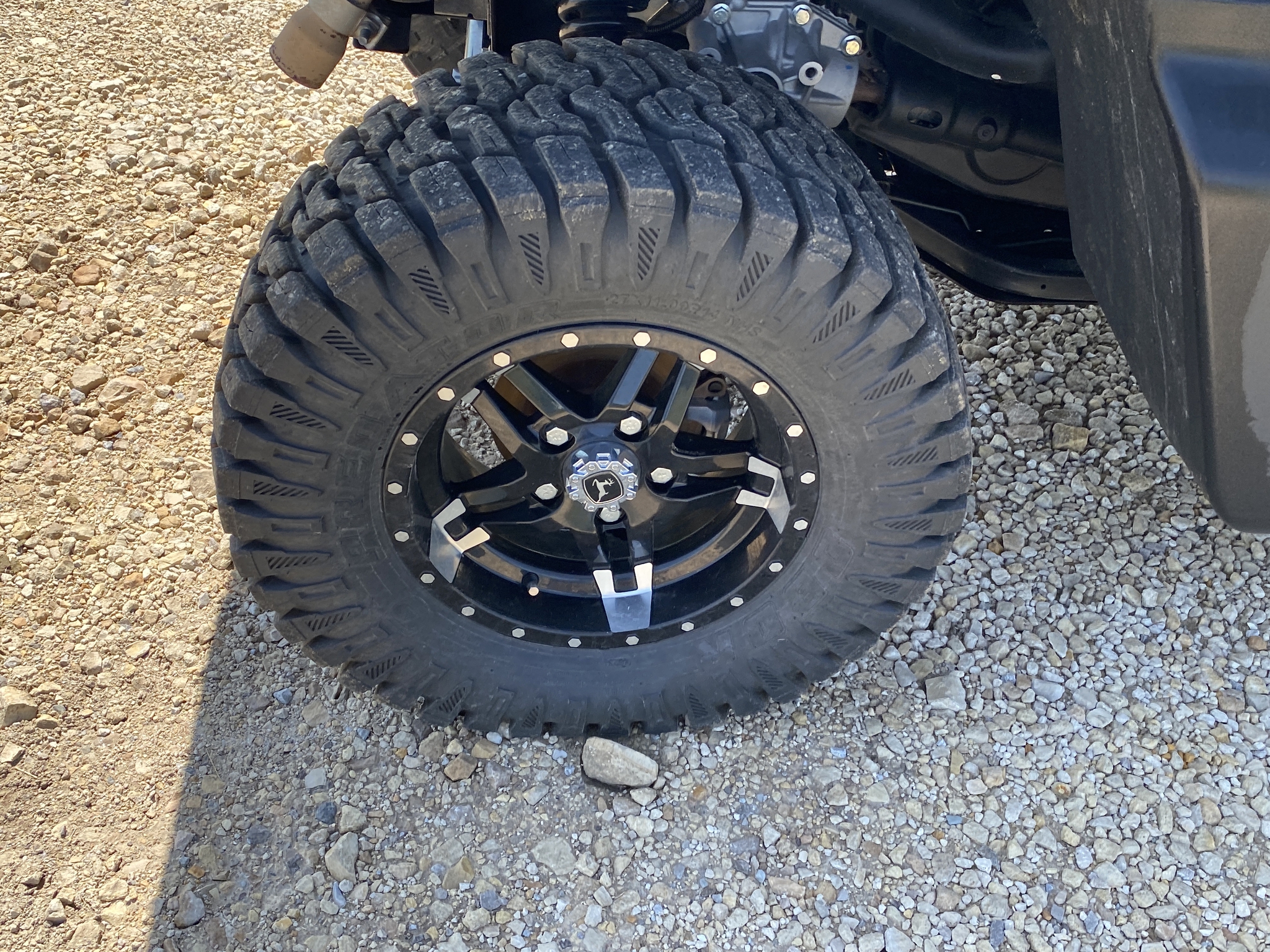 2024 John Deere XUV 835R Image 12