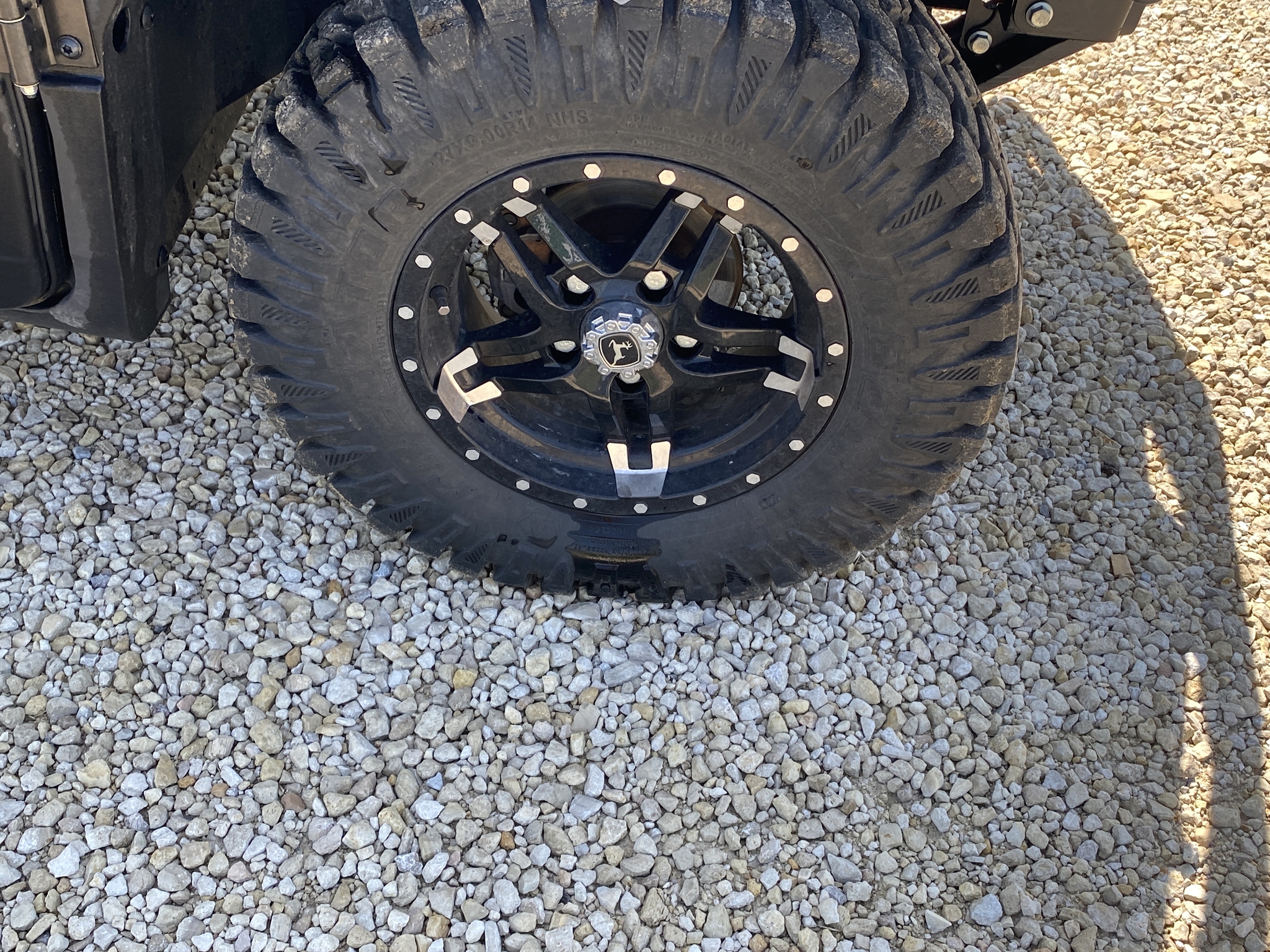 2024 John Deere XUV 835R Image 19