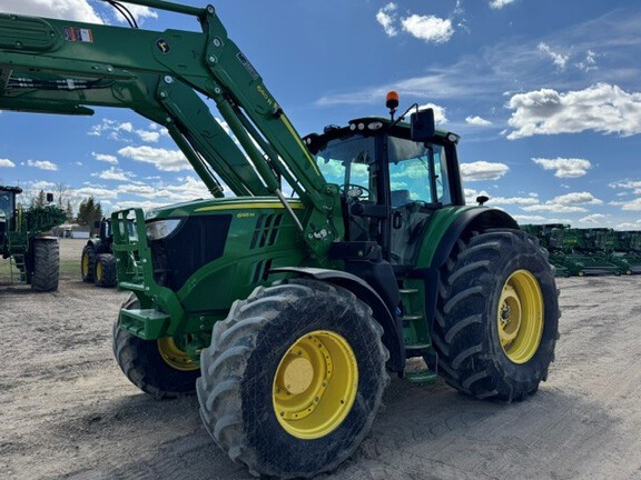  John Deere 6195M