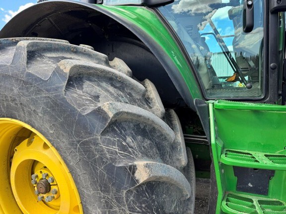 Used 2023 John Deere 6195M Row Crop Tractors at Horizon Ag & Turf in Warburg, AB - Photo5