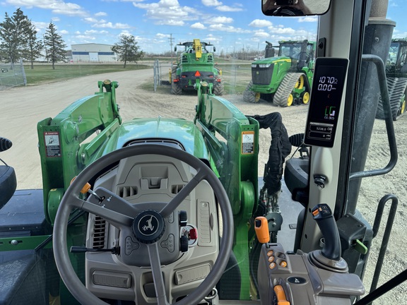 Used 2023 John Deere 6195M Row Crop Tractors at Horizon Ag & Turf in Warburg, AB - Photo9