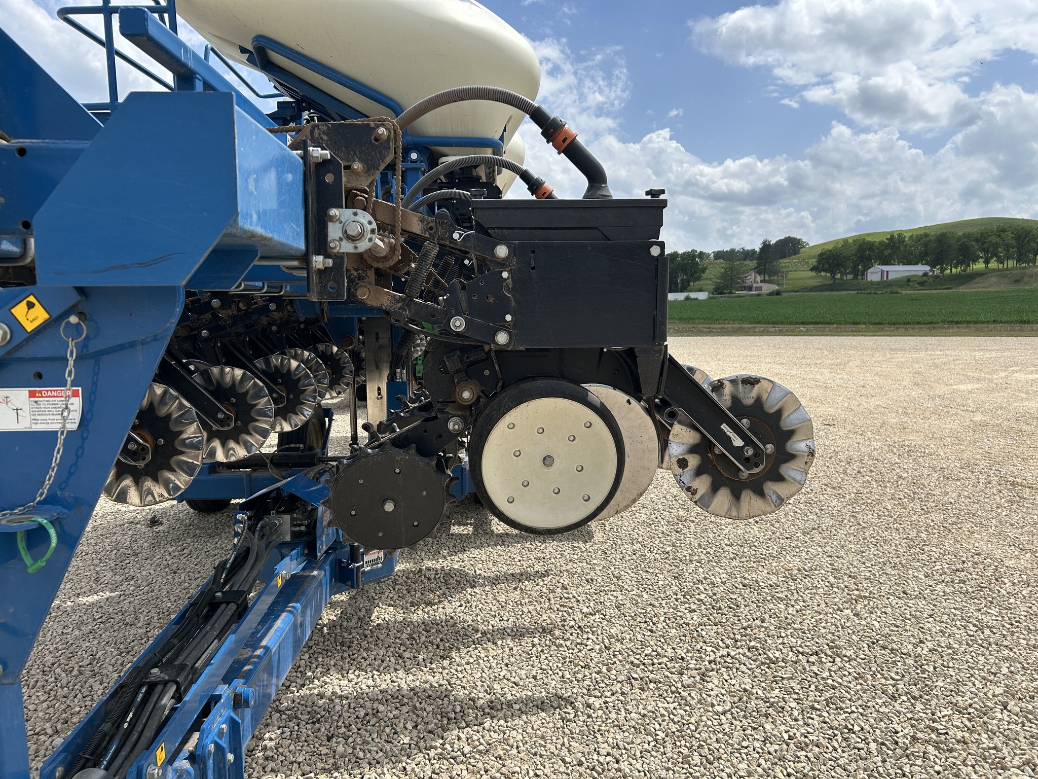 2013 Kinze 3600 Image 18