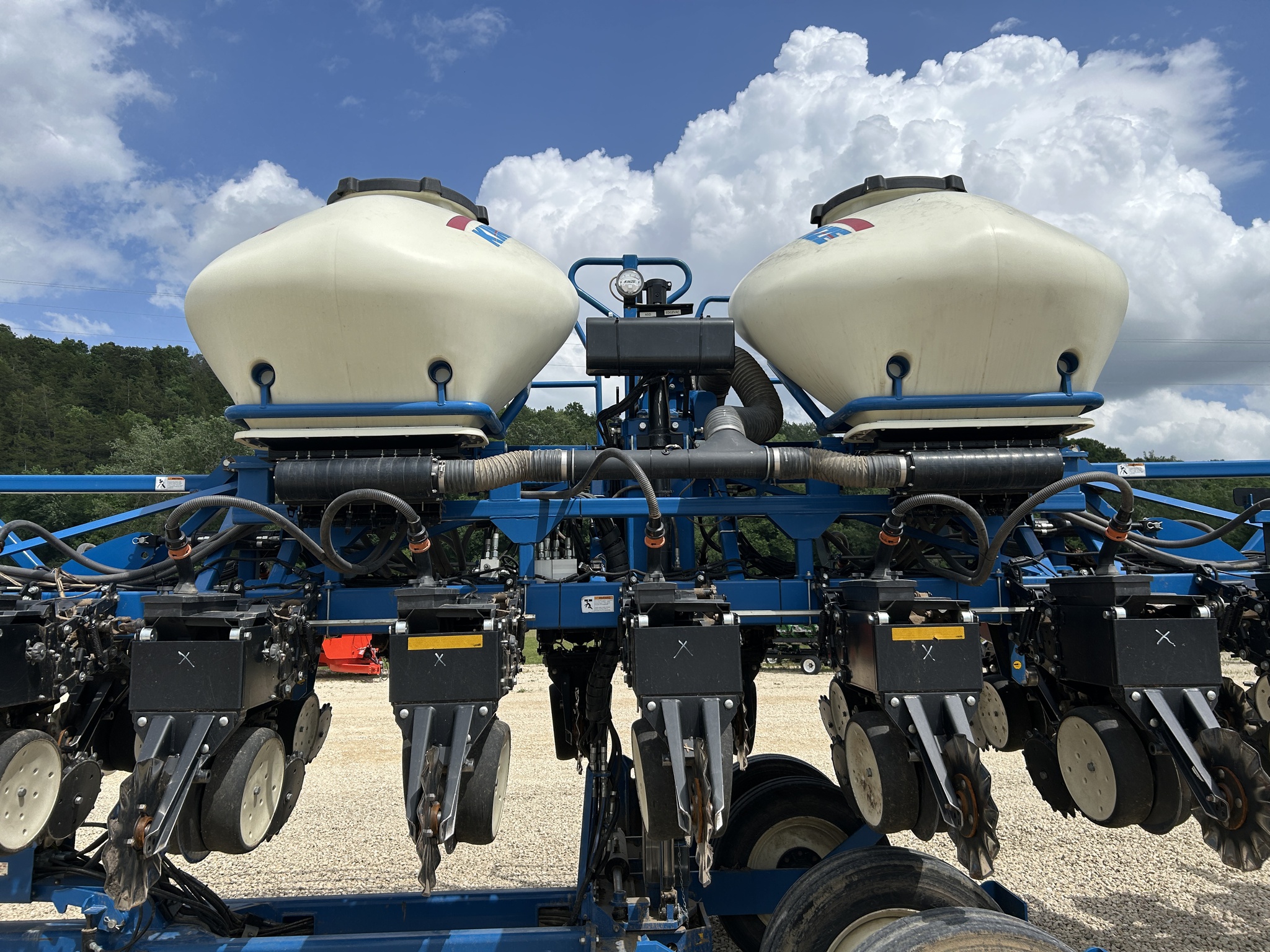 2013 Kinze 3600 Image 21