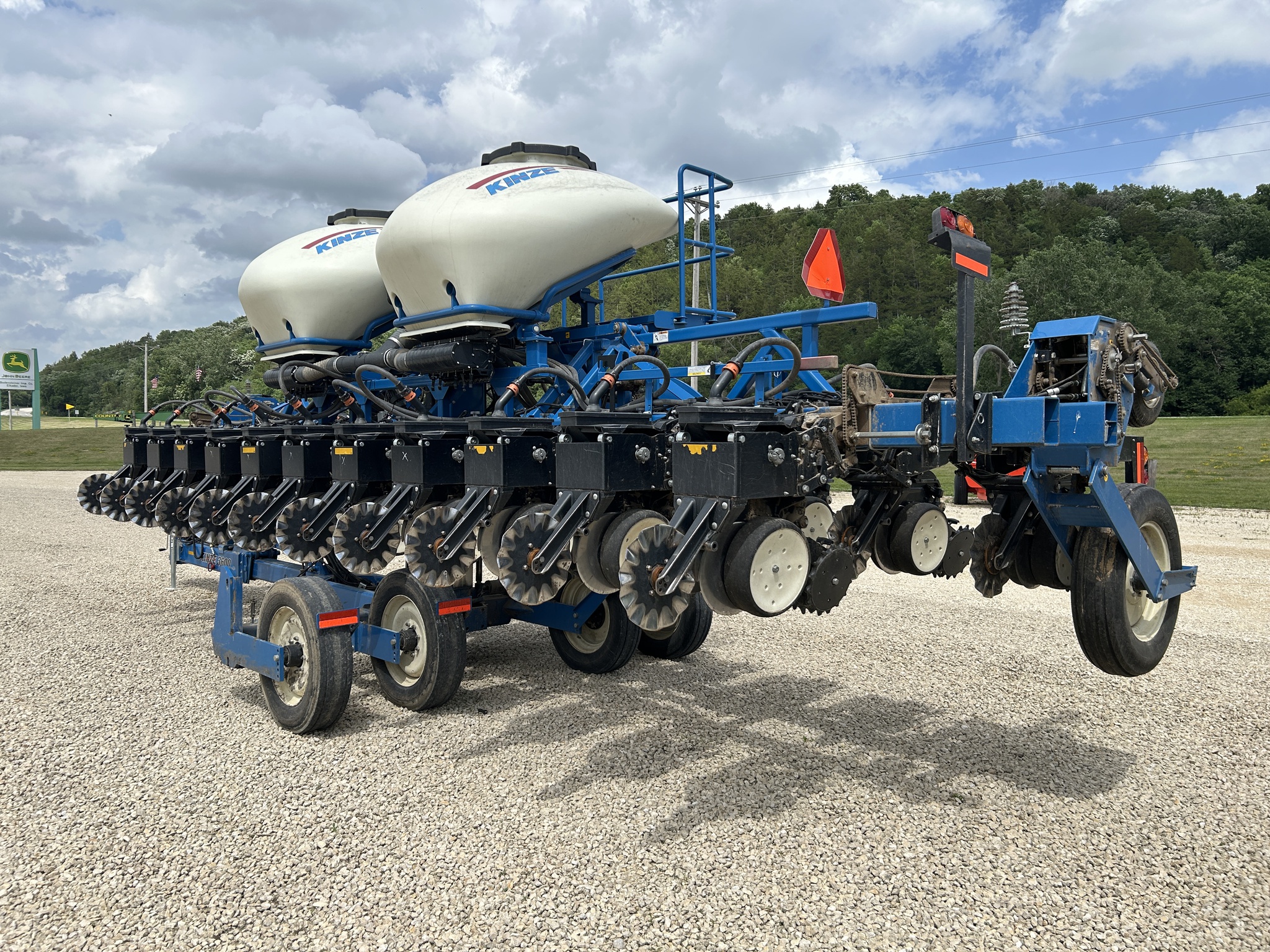 2013 Kinze 3600 Image 7