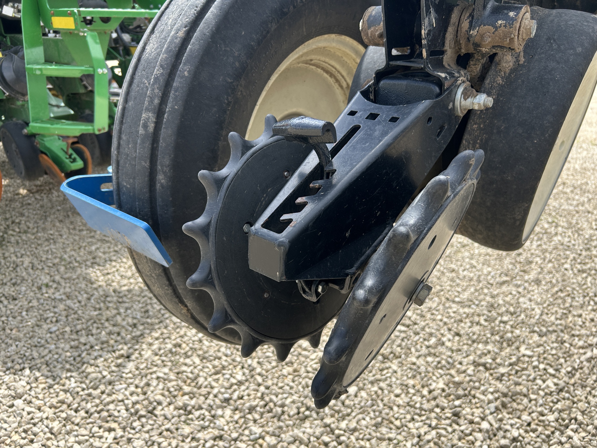 2013 Kinze 3600 Image 23