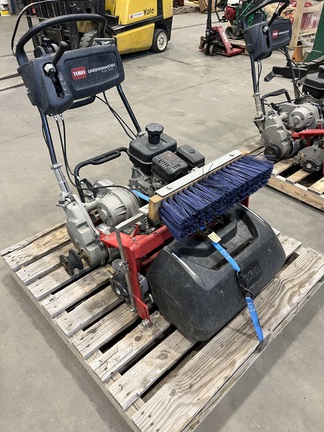 Used 2015 Toro FLEX 2100 Walking Greens Mowers at Horizon Ag & Turf in Calgary, AB - Photo2