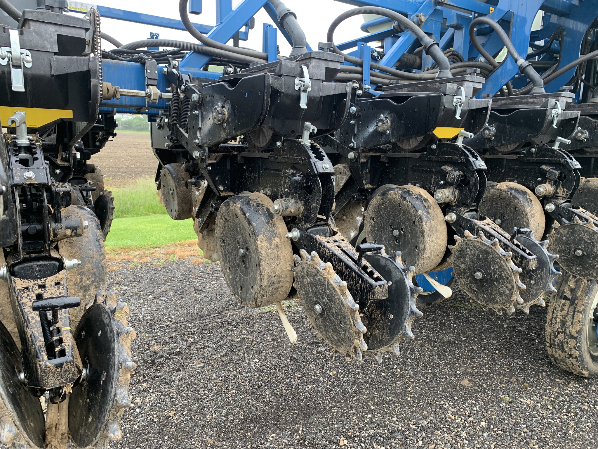 2019 Kinze 3600 Image 16