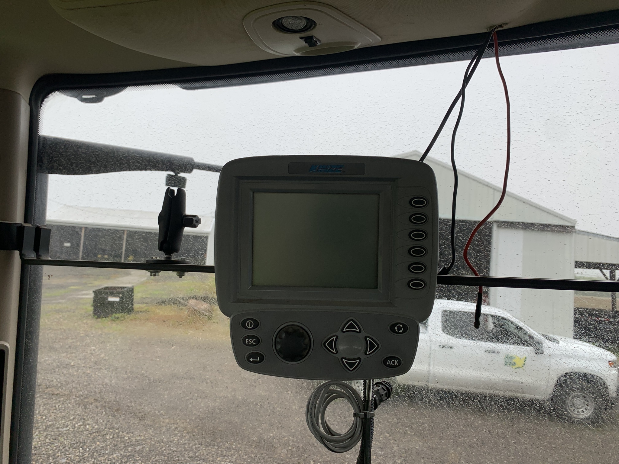 2019 Kinze 3600 Image 6
