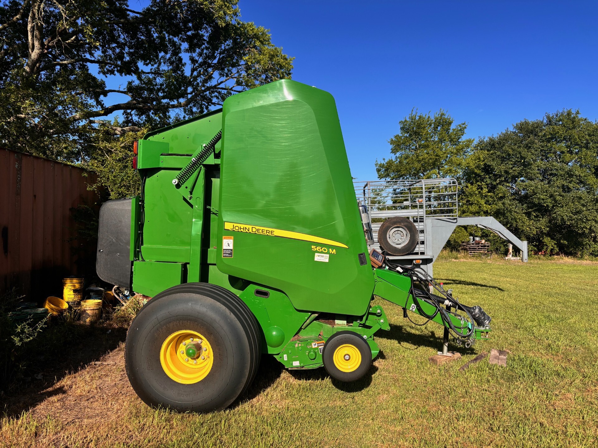 2023 John Deere 560M Image 8