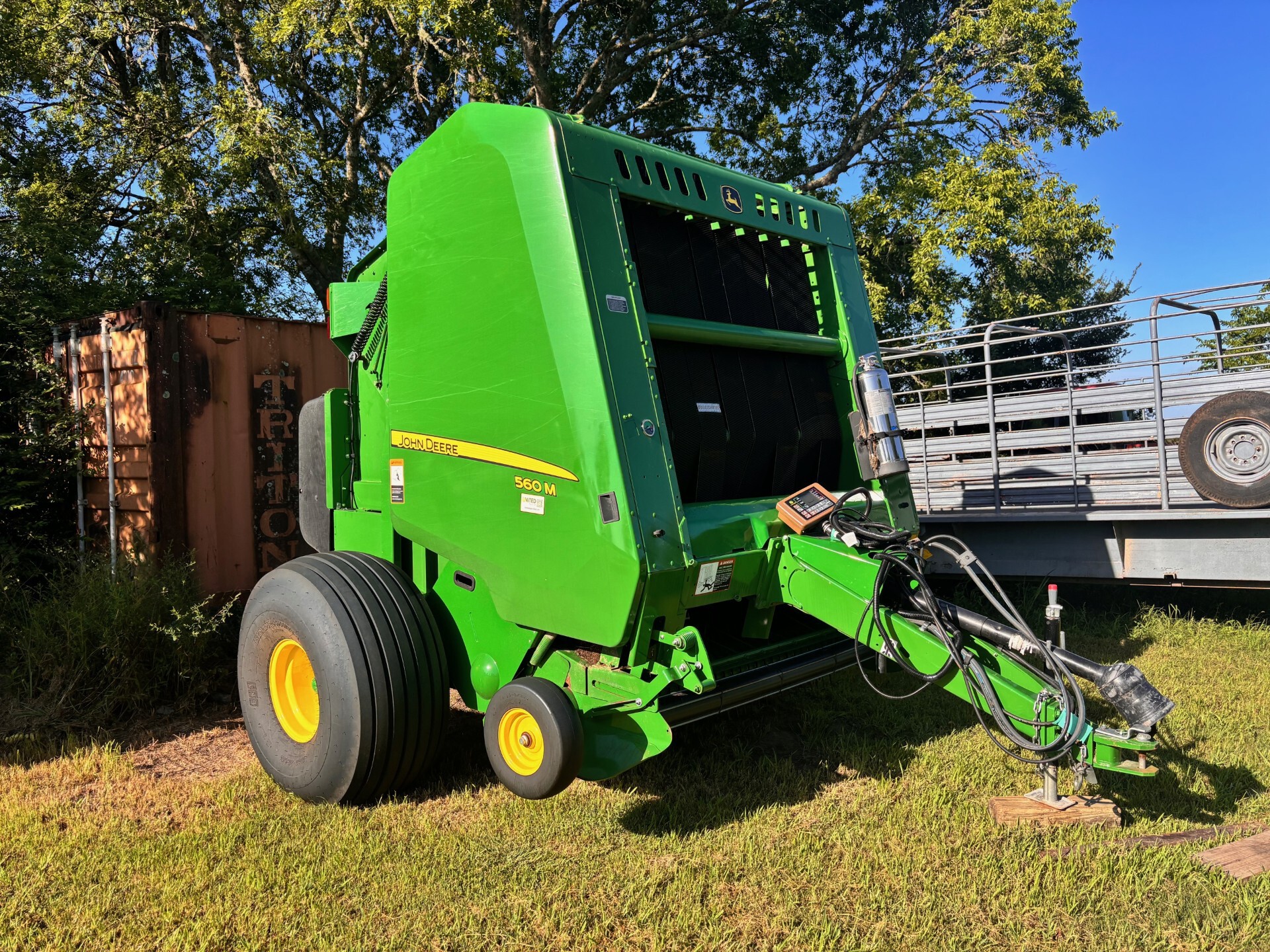 2023 John Deere 560M Image 7