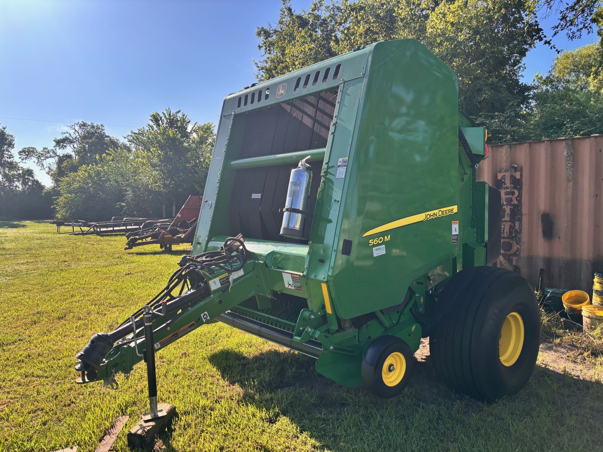 2023 John Deere 560M Image 3