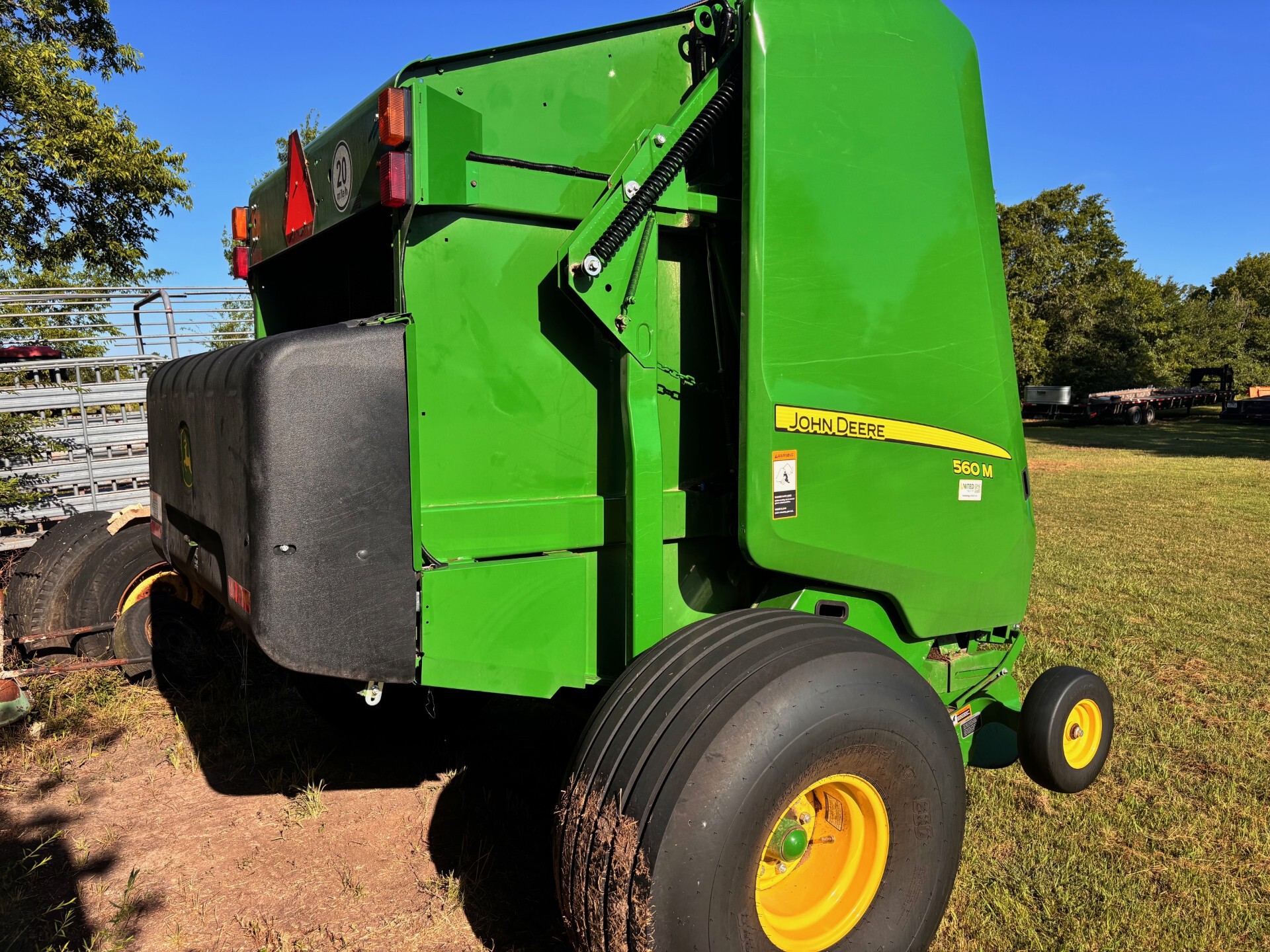 2023 John Deere 560M Image 9
