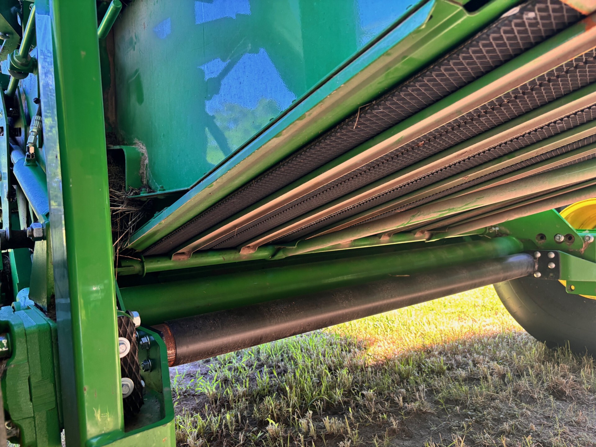 2023 John Deere 560M Image 13
