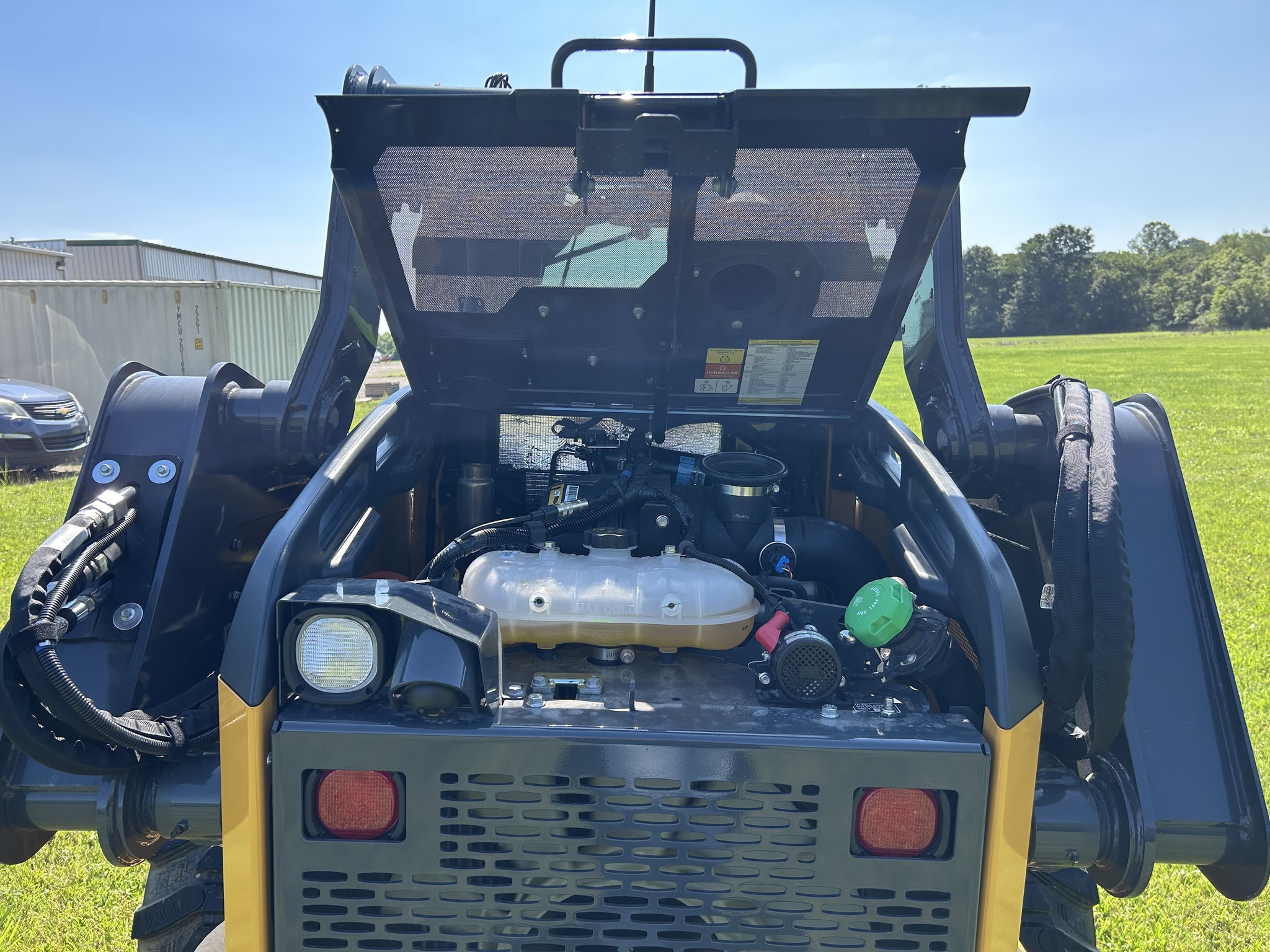 2025 John Deere 320G Image 8