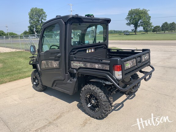Photo of 2024 John Deere XUV 835R