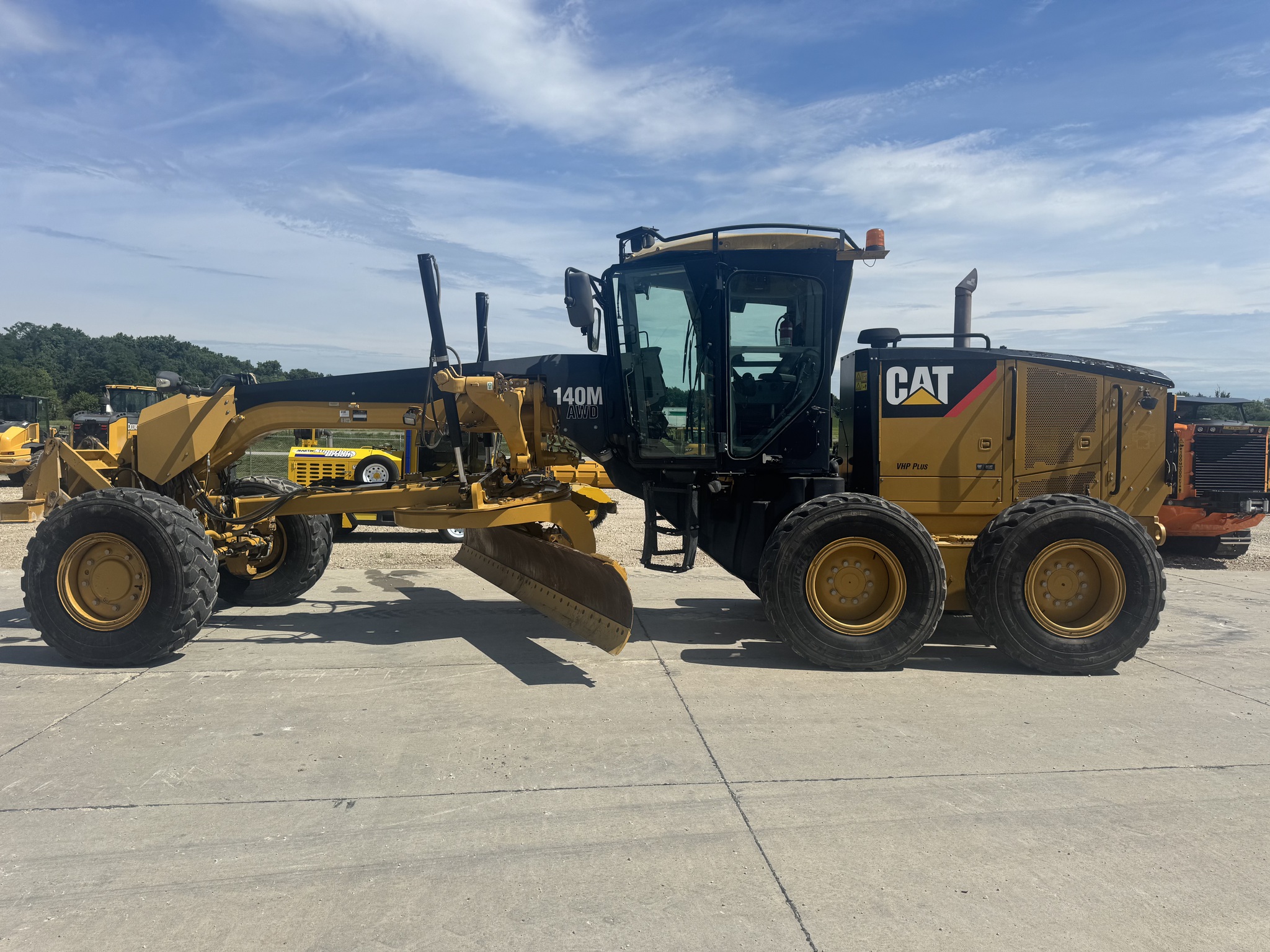 2011 Caterpillar 140M VHP+ Image 2