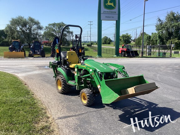 Photo of 2023 John Deere 1025R