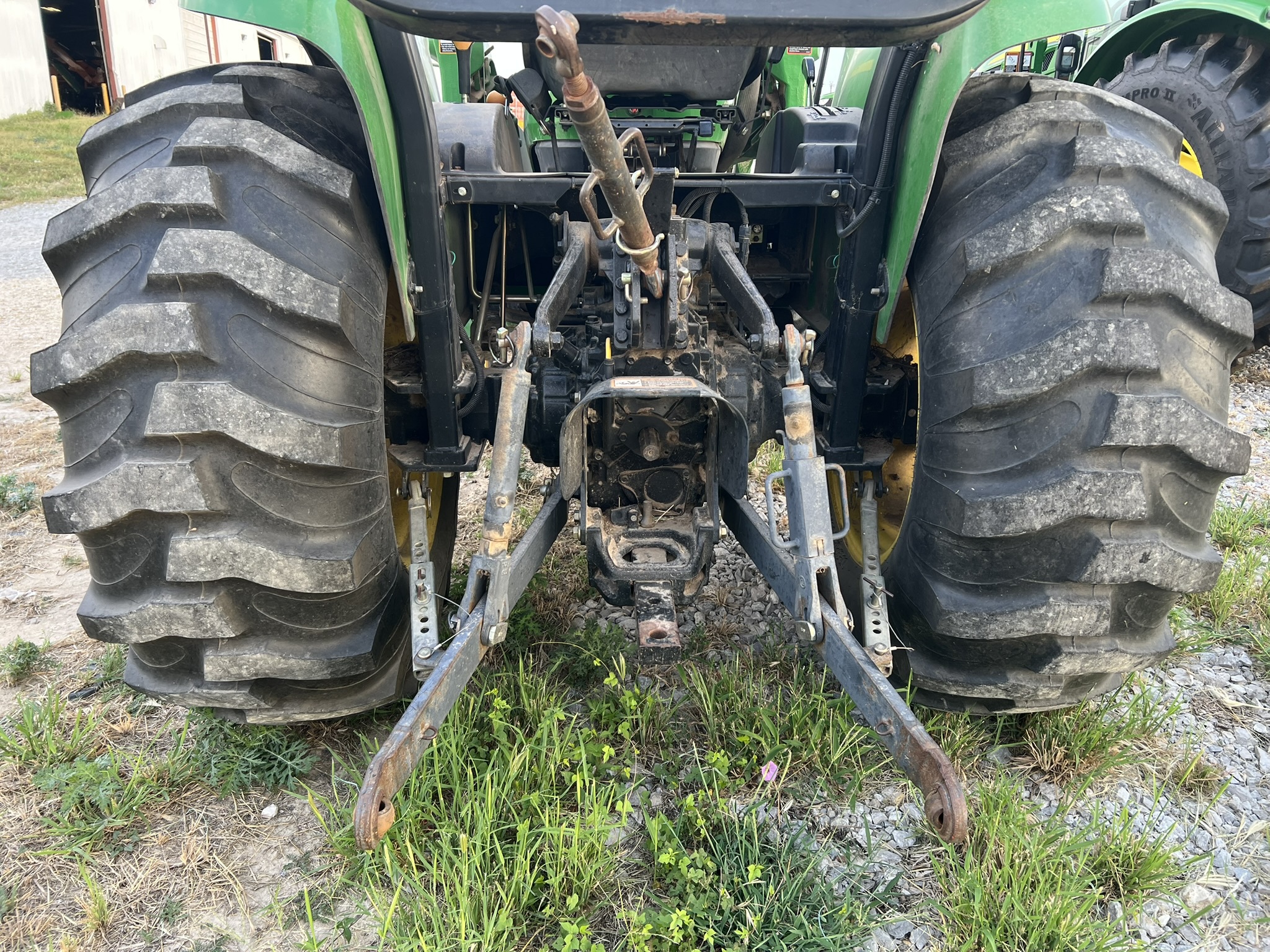2007 John Deere 4120 Image 3