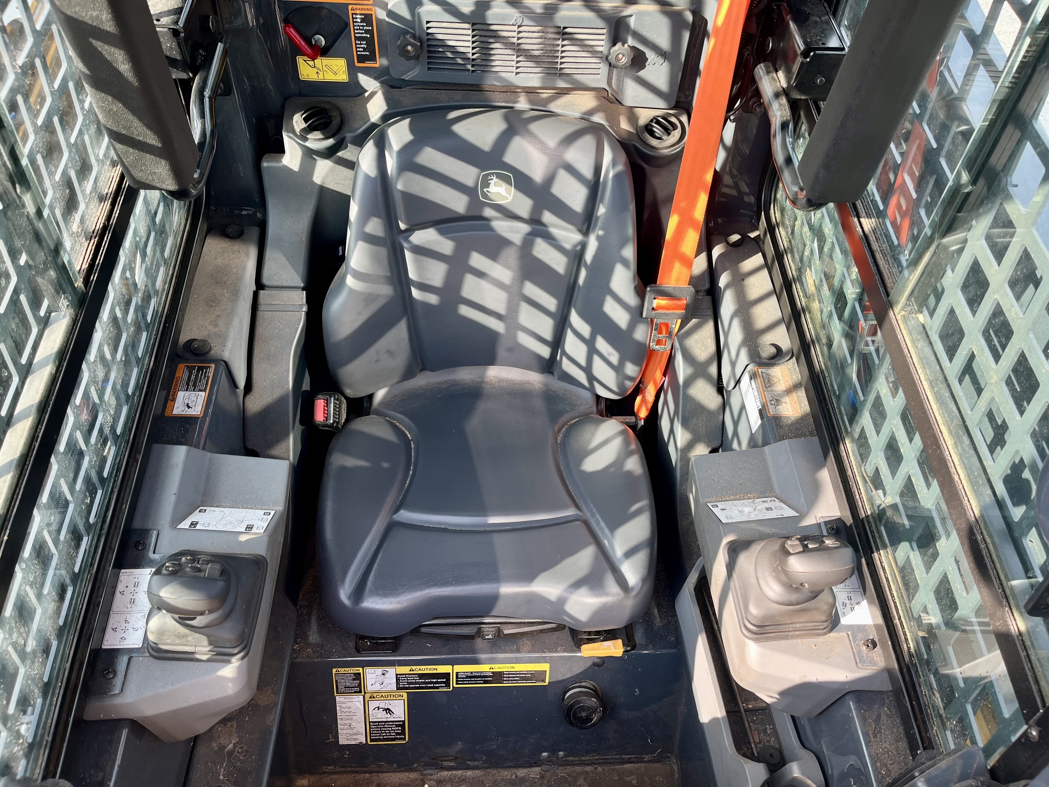 2024 John Deere 331 P Image 8