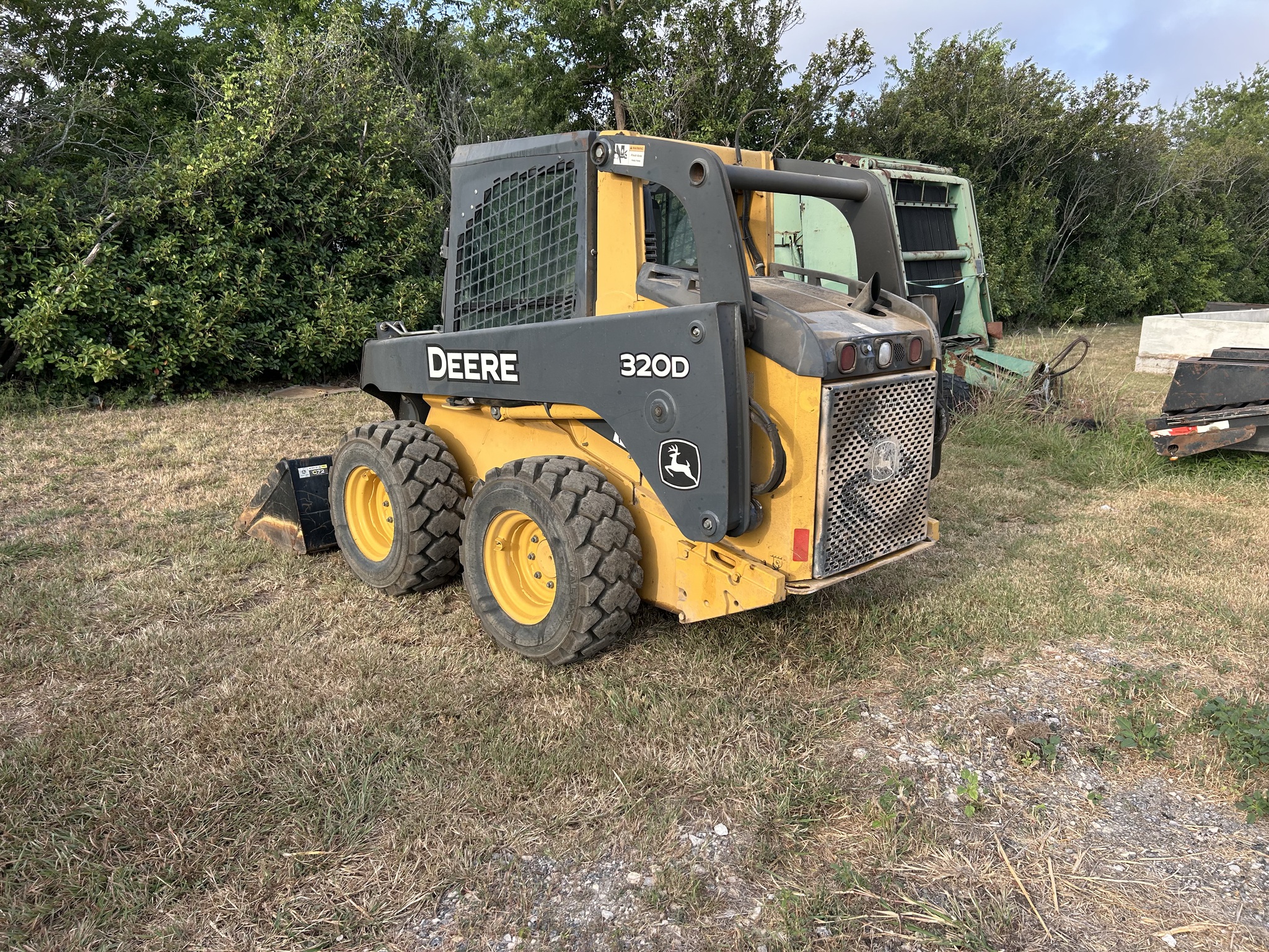 2013 John Deere 320D Image 5