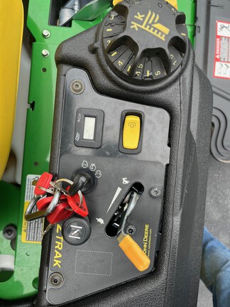 2024 John Deere Z730M Picture 6 2024 John Deere Z730M-6