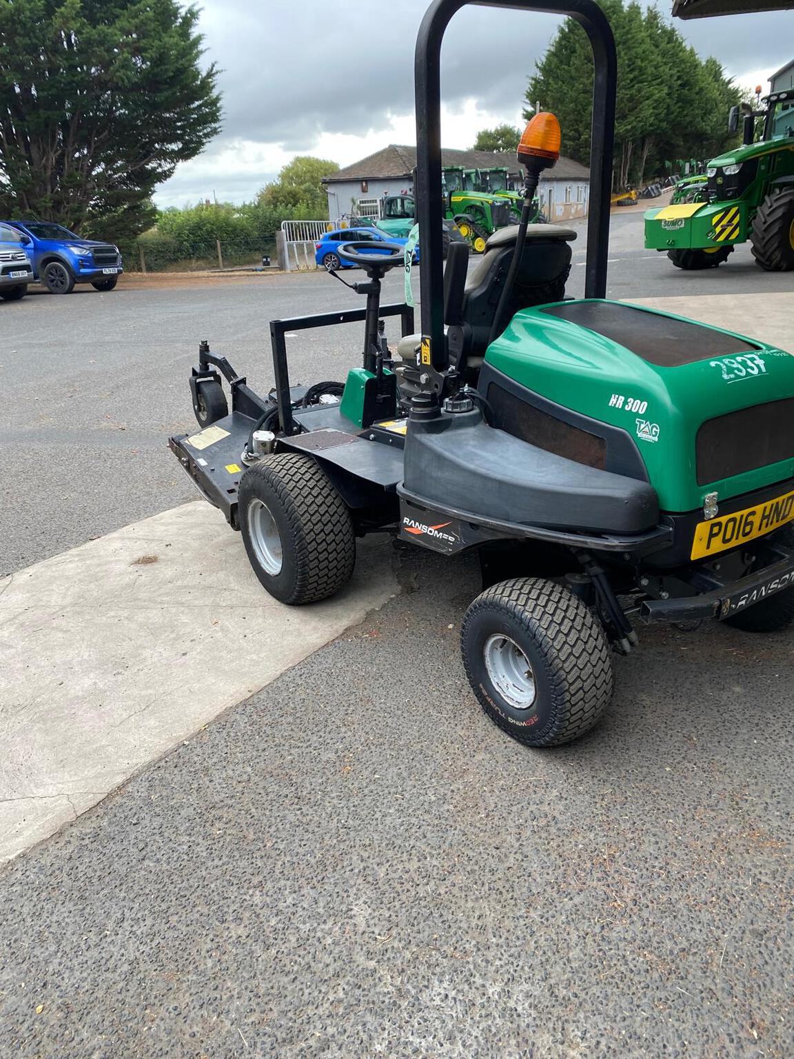 2016 Ransomes HR300