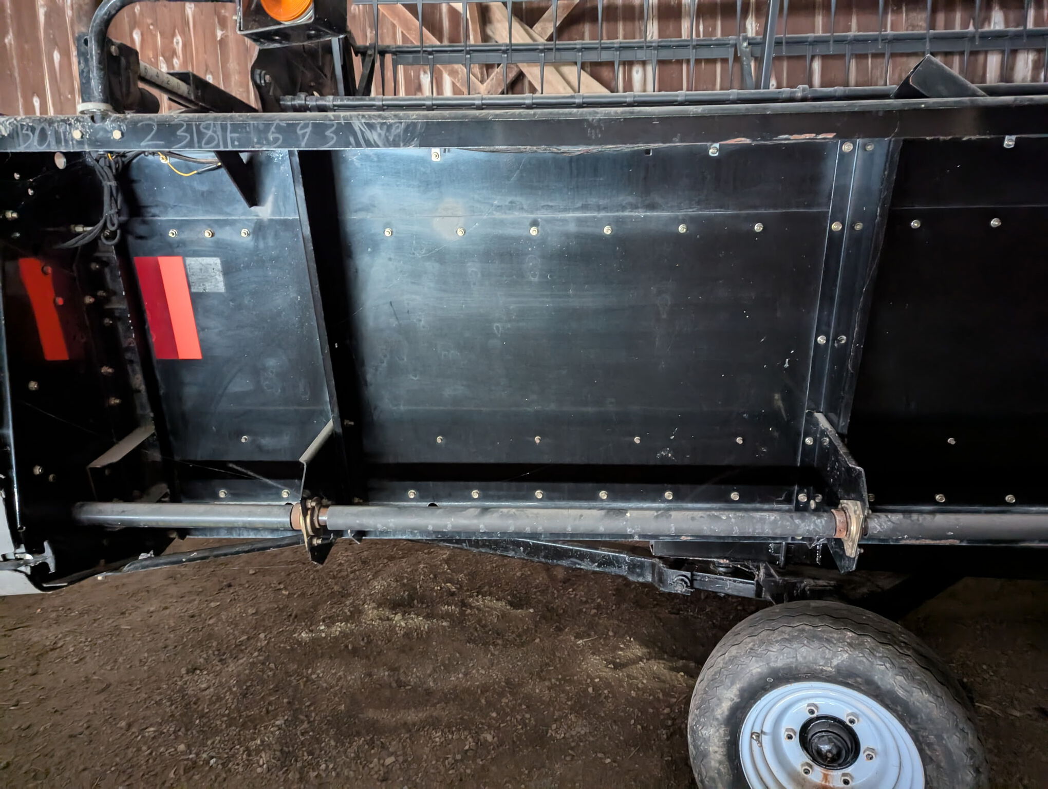 2005 Gleaner 8000-30 Image 6