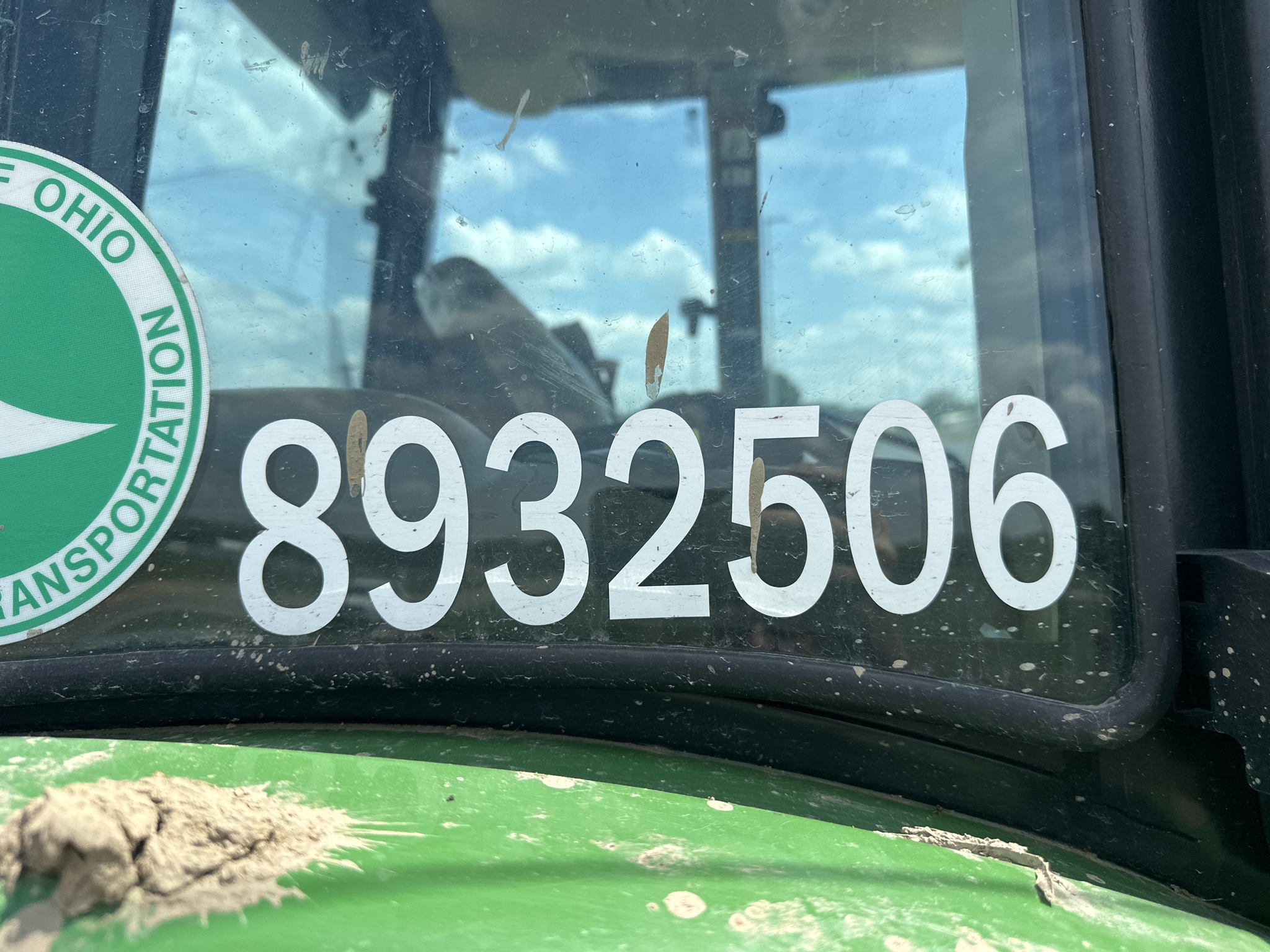 2023 John Deere 6120E Image 29