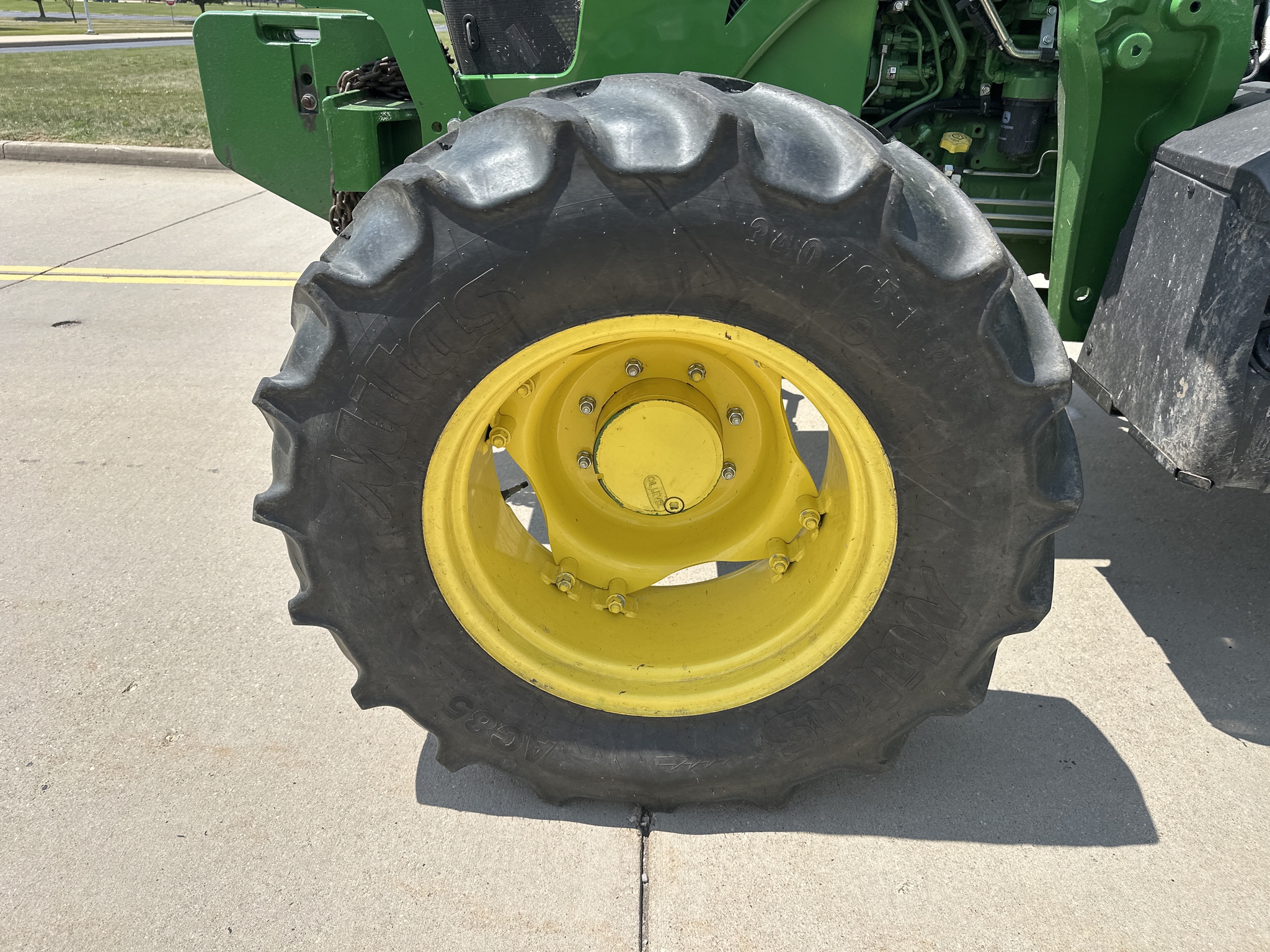 2023 John Deere 6120E Image 15