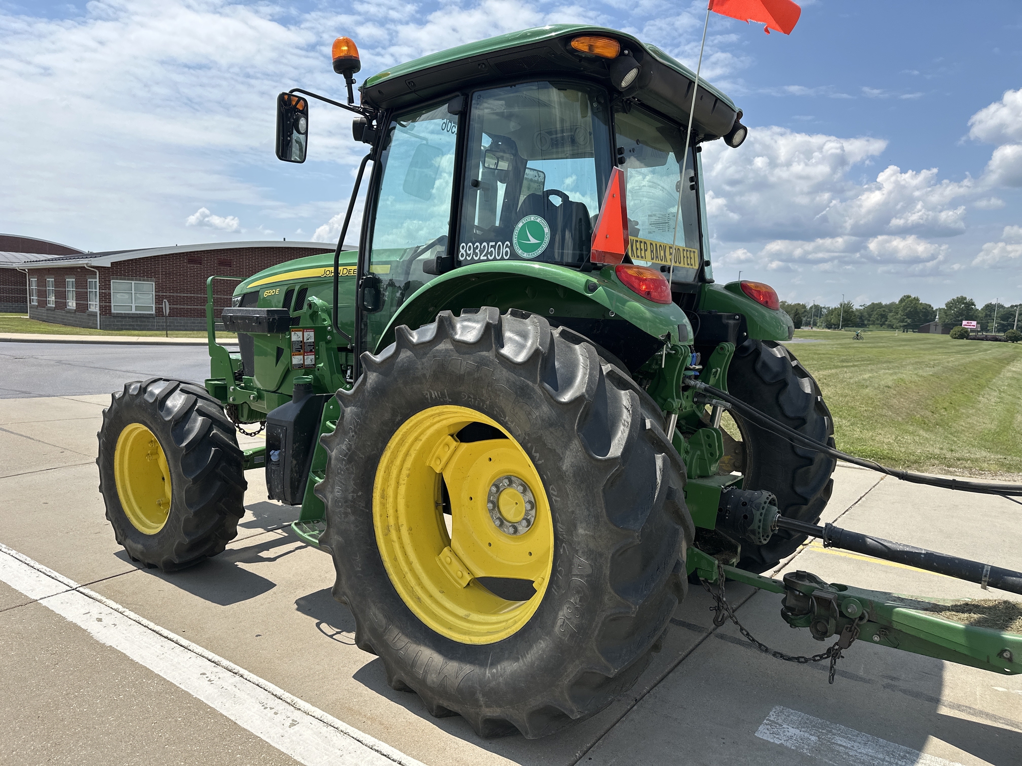 2023 John Deere 6120E Image 3