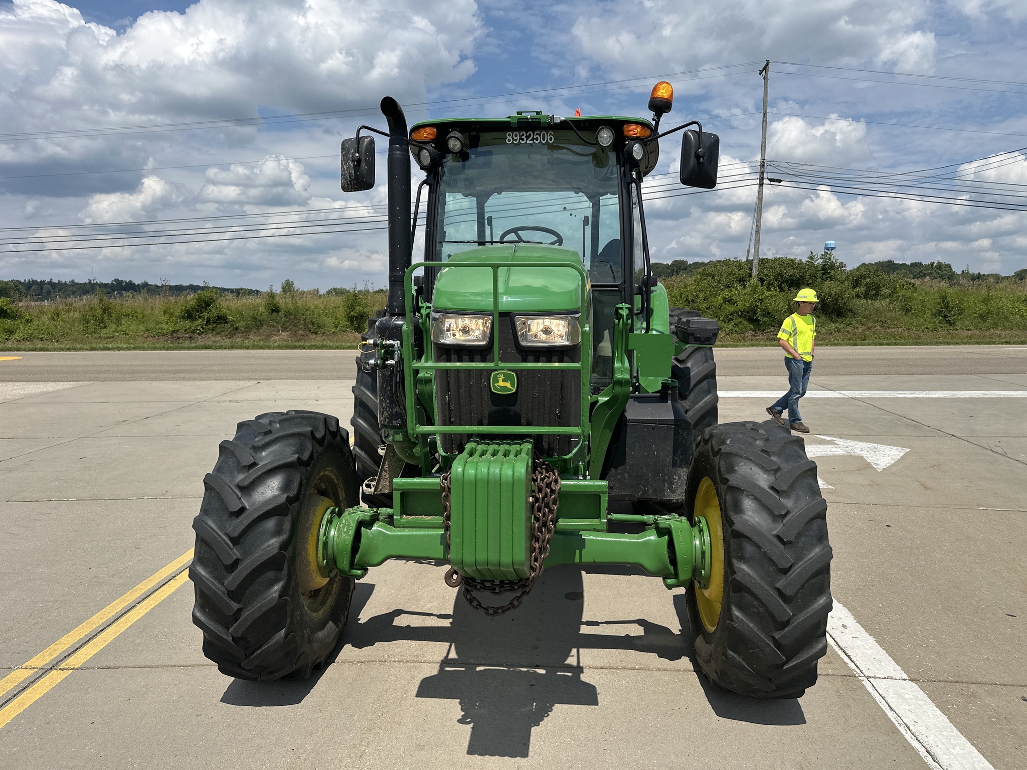 2023 John Deere 6120E Image 8