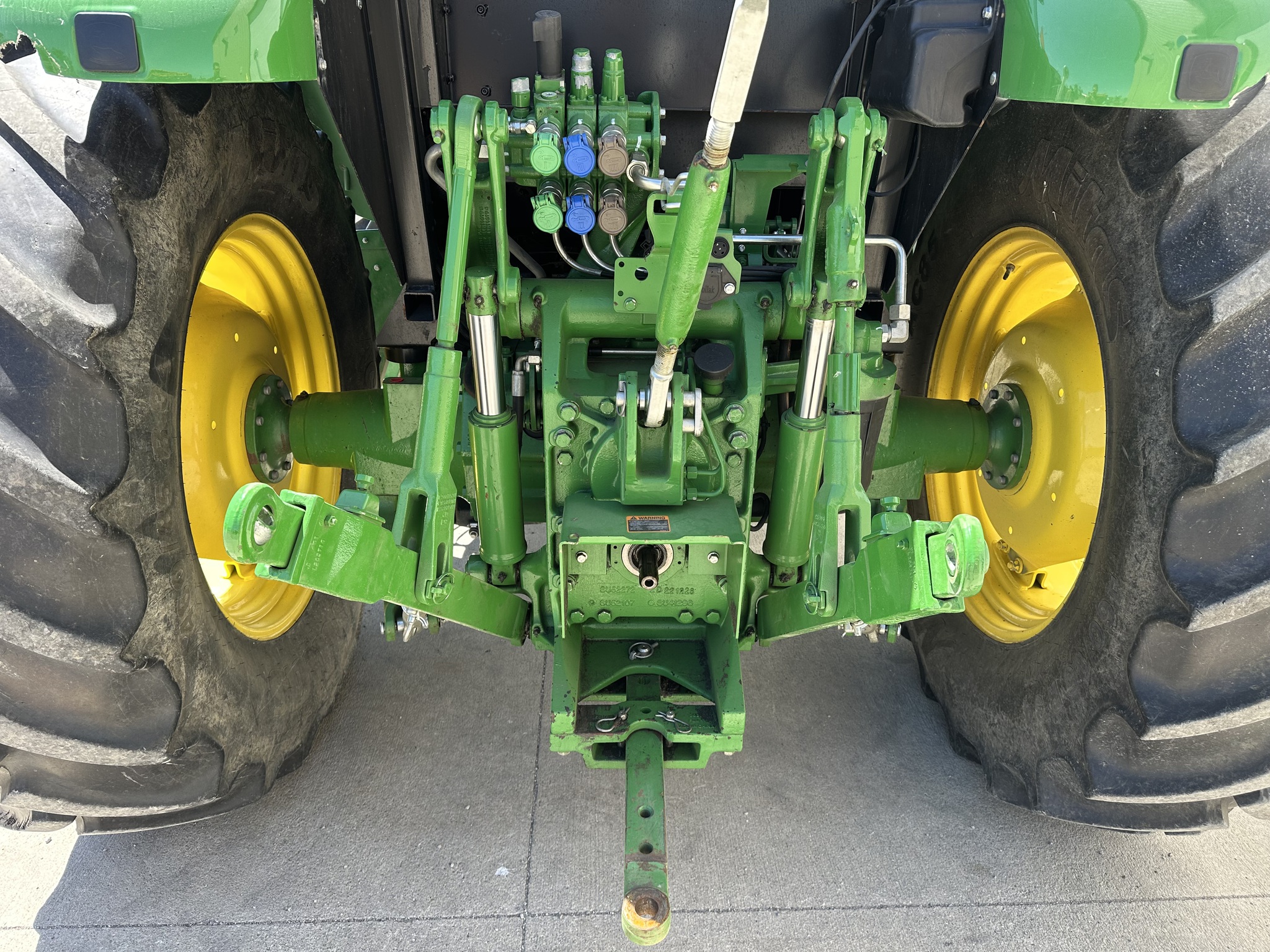 2023 John Deere 6120E Image 17