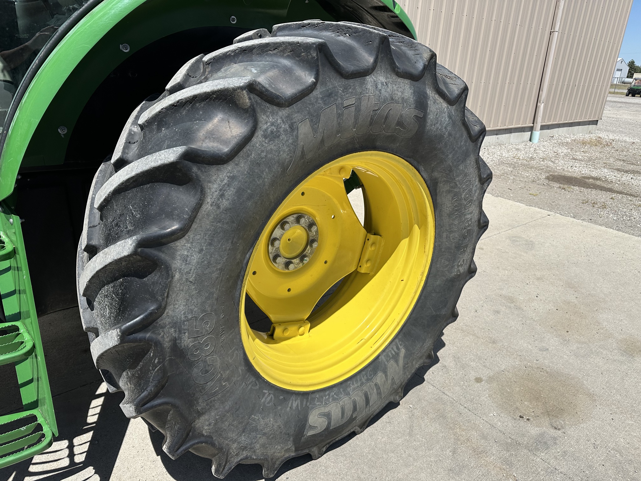 2023 John Deere 6120E Image 16