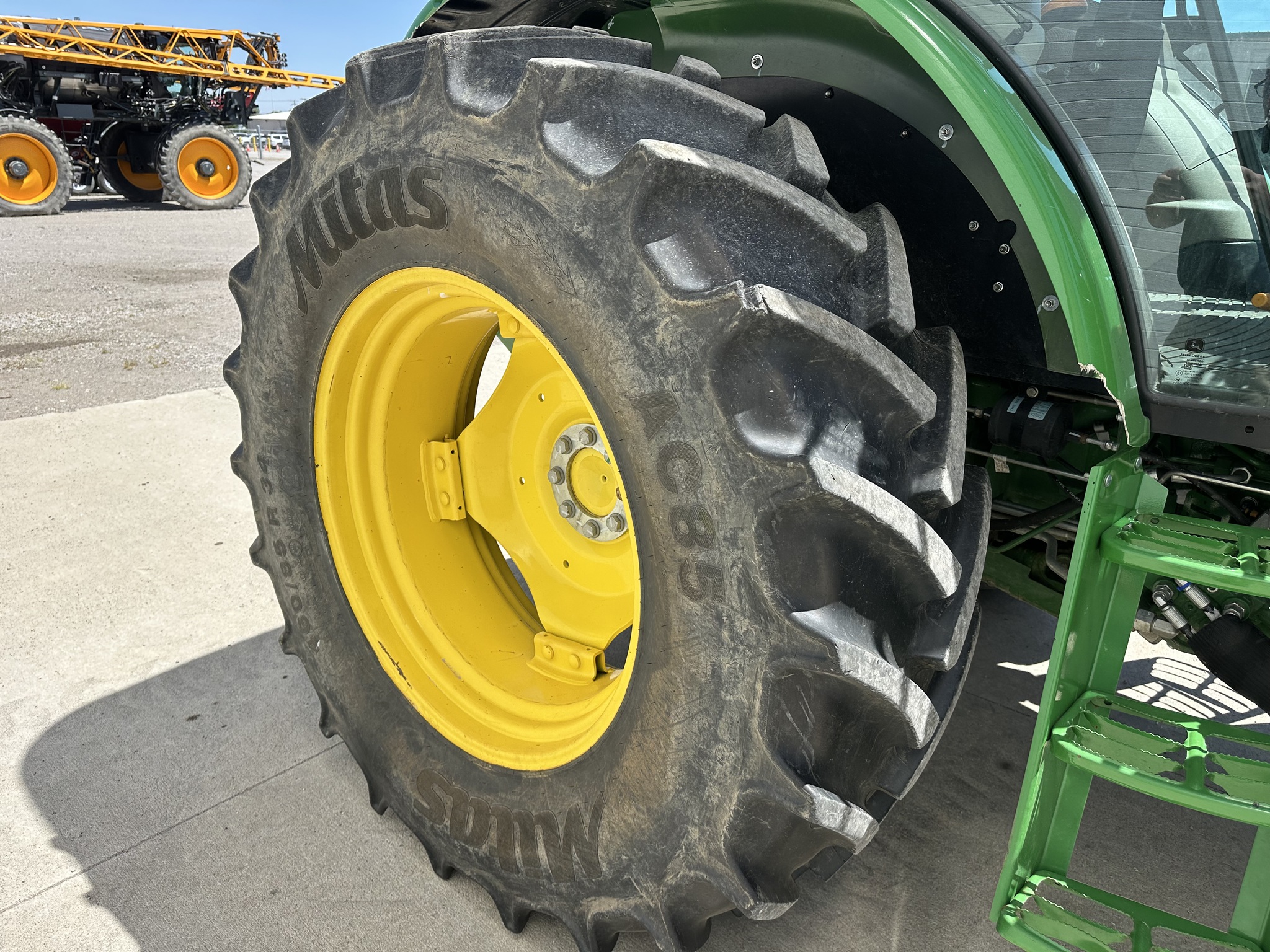 2023 John Deere 6120E Image 12