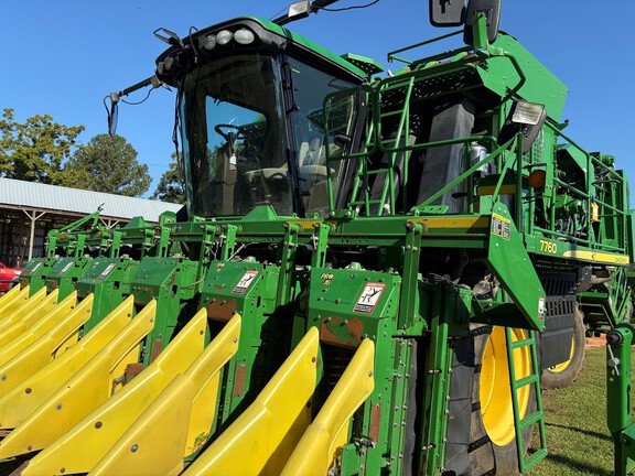 2014 John Deere 7760 Photo 5