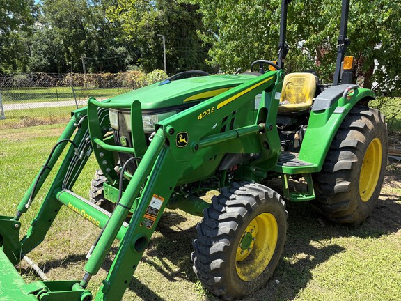 2020 John Deere 4044M Photo 3