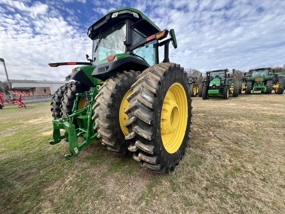 2023 John Deere 8R 250 Photo 4