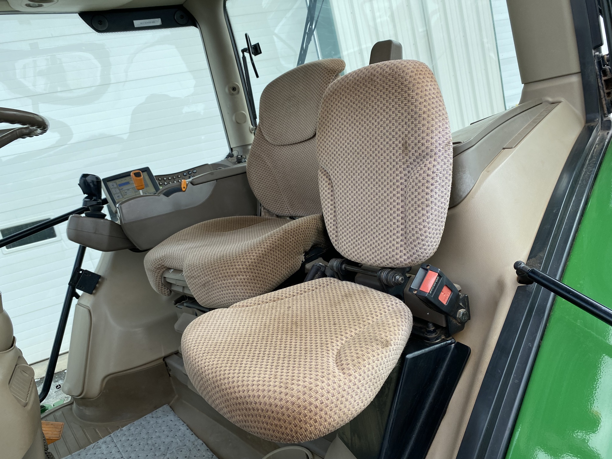 2014 John Deere 6125R Image 15