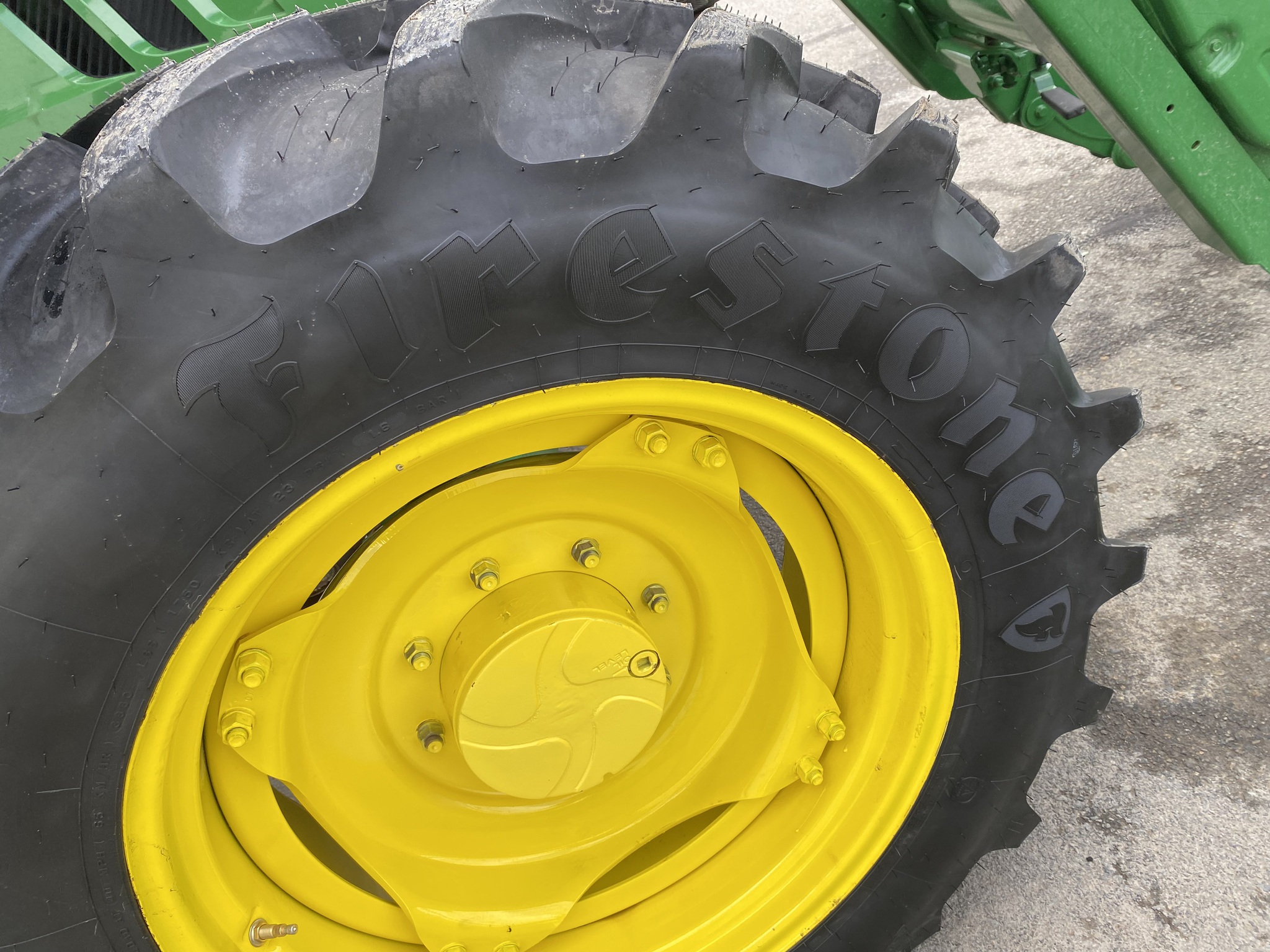 2014 John Deere 6125R Image 9