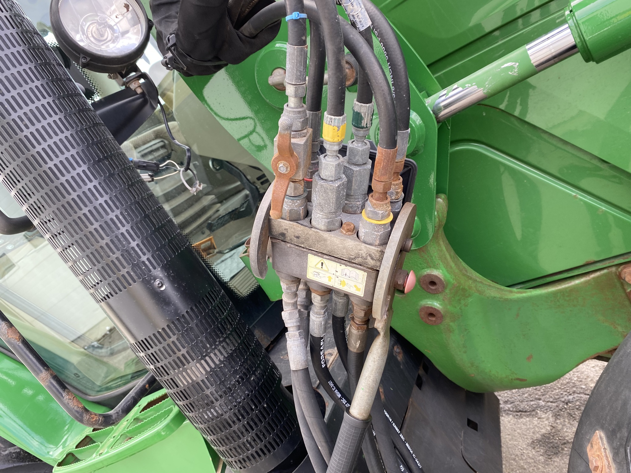 2014 John Deere 6125R Image 22