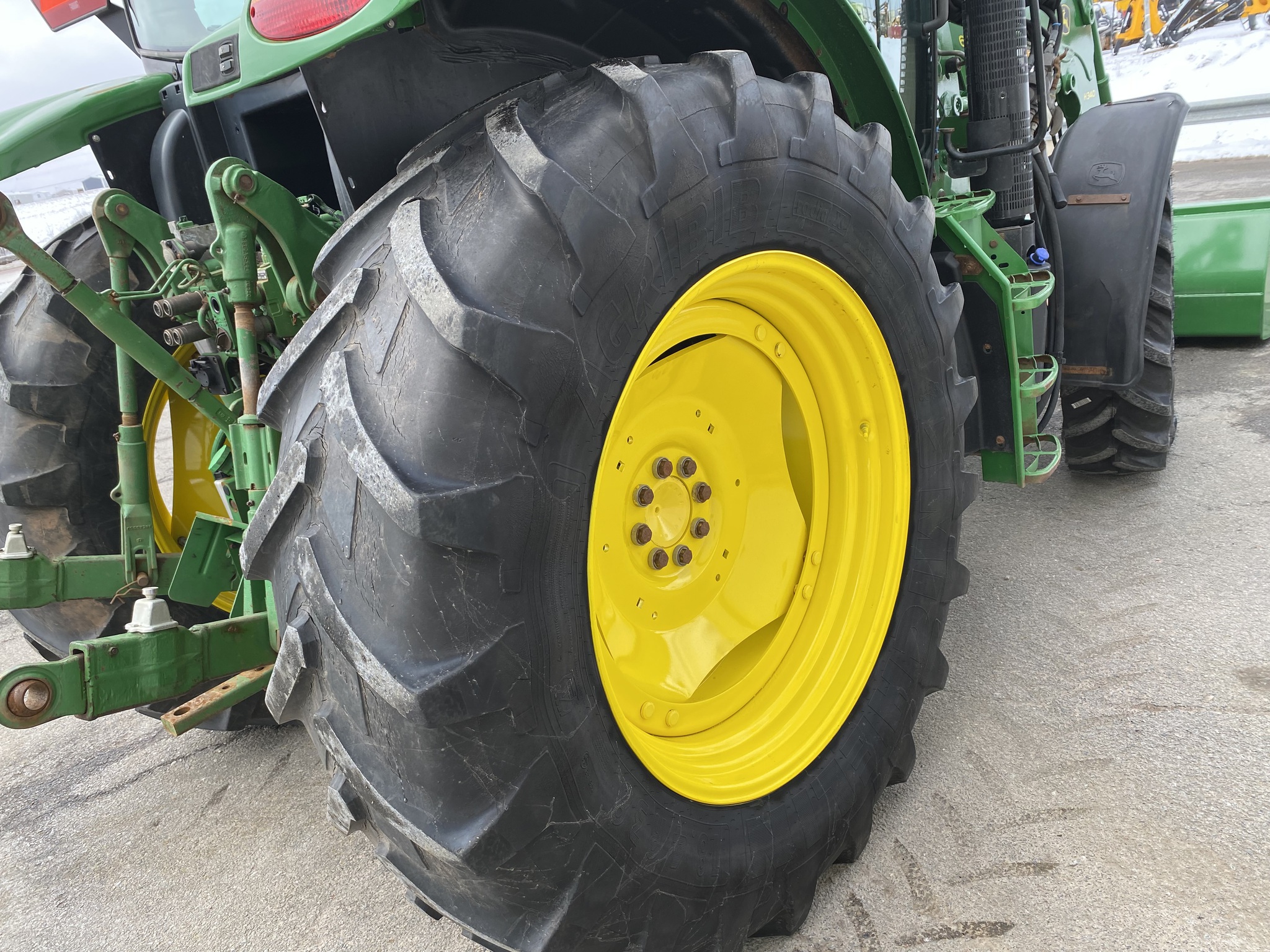 2014 John Deere 6125R Image 12