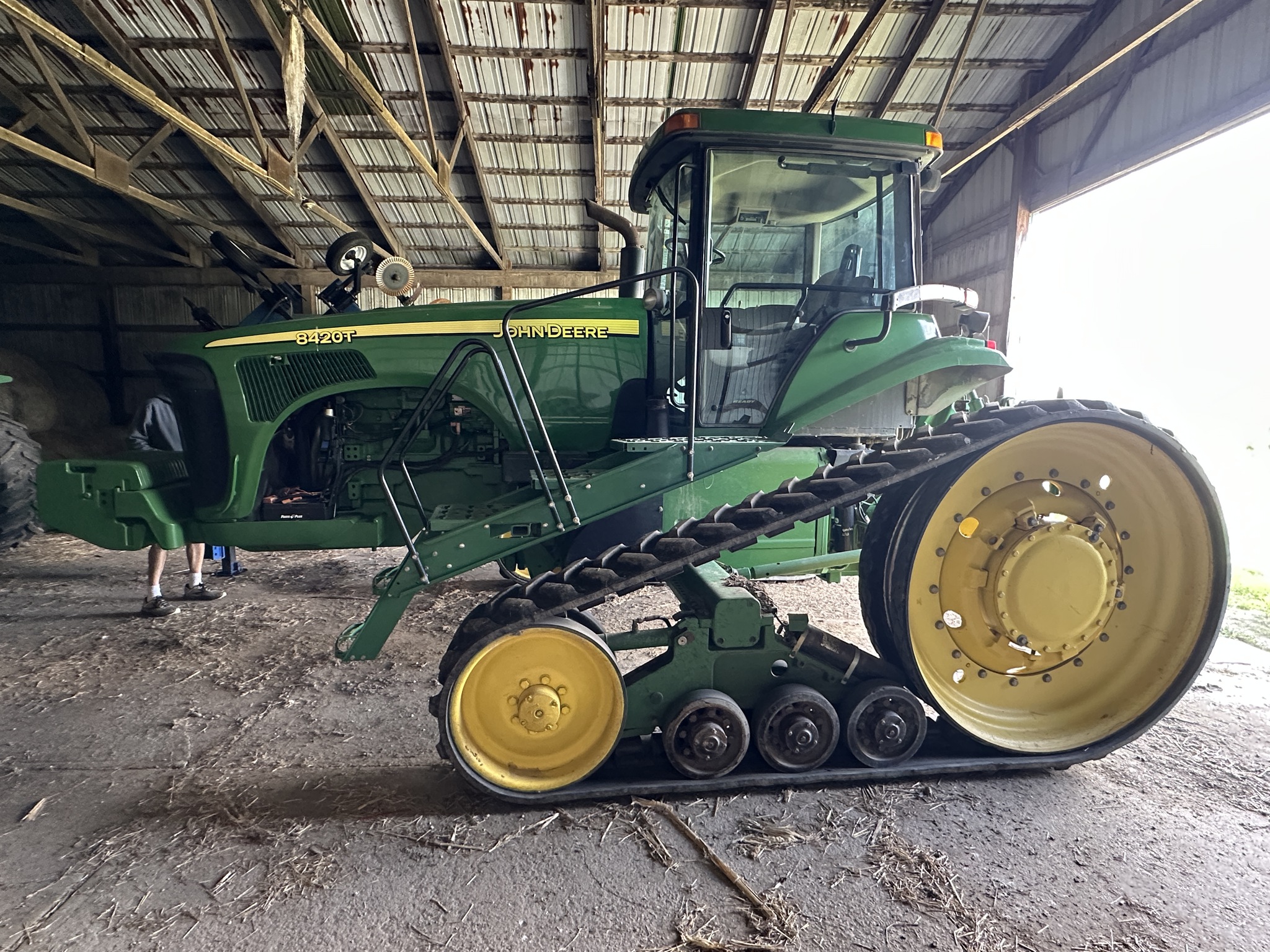 2003 John Deere 8420T Image 1