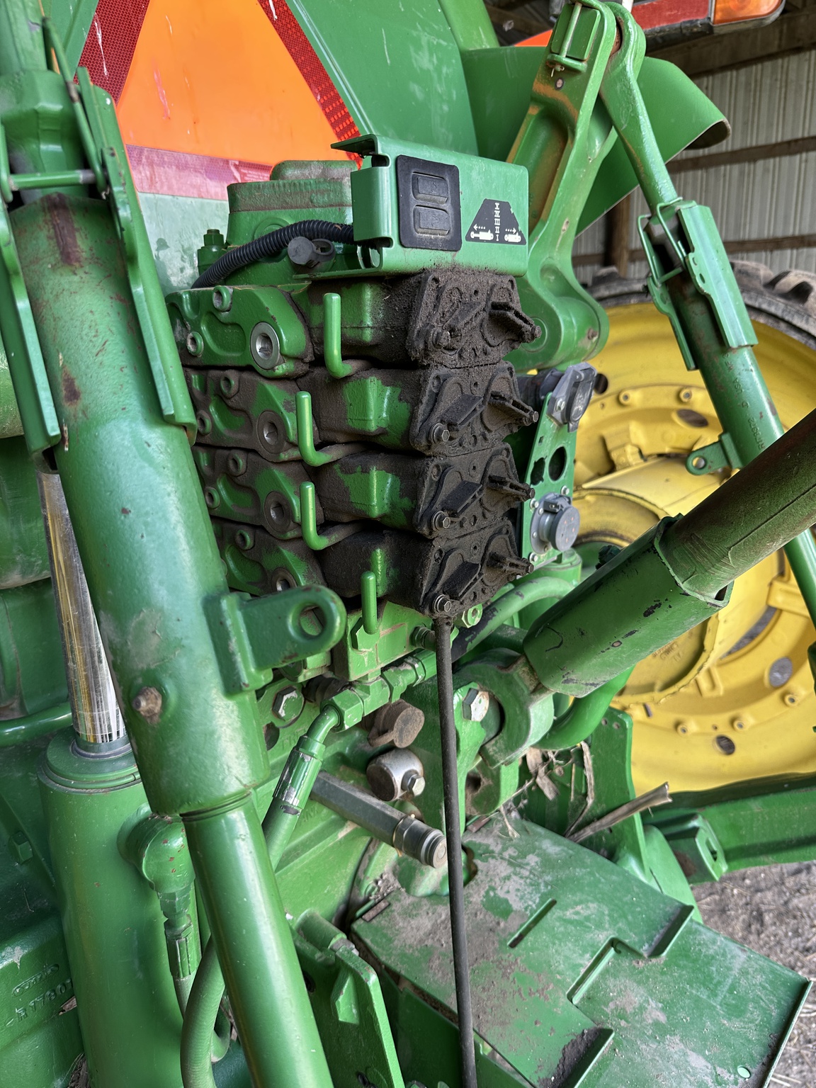 2003 John Deere 8420T Image 5