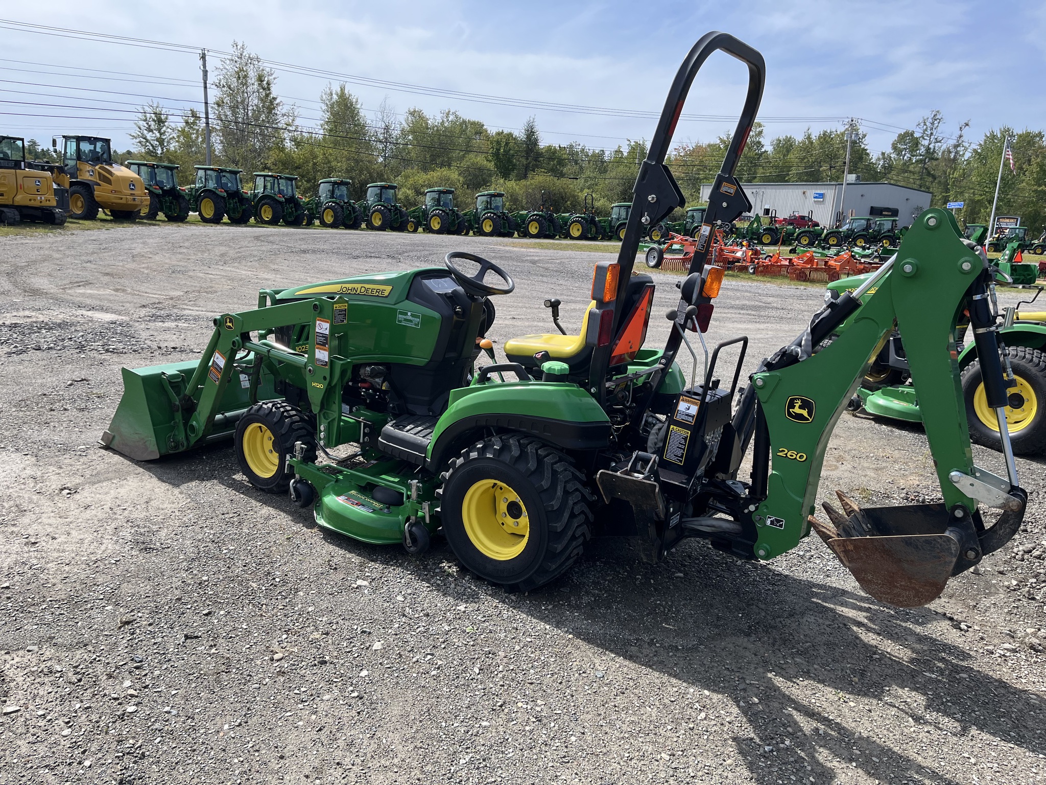2016 John Deere 1023E Image 4