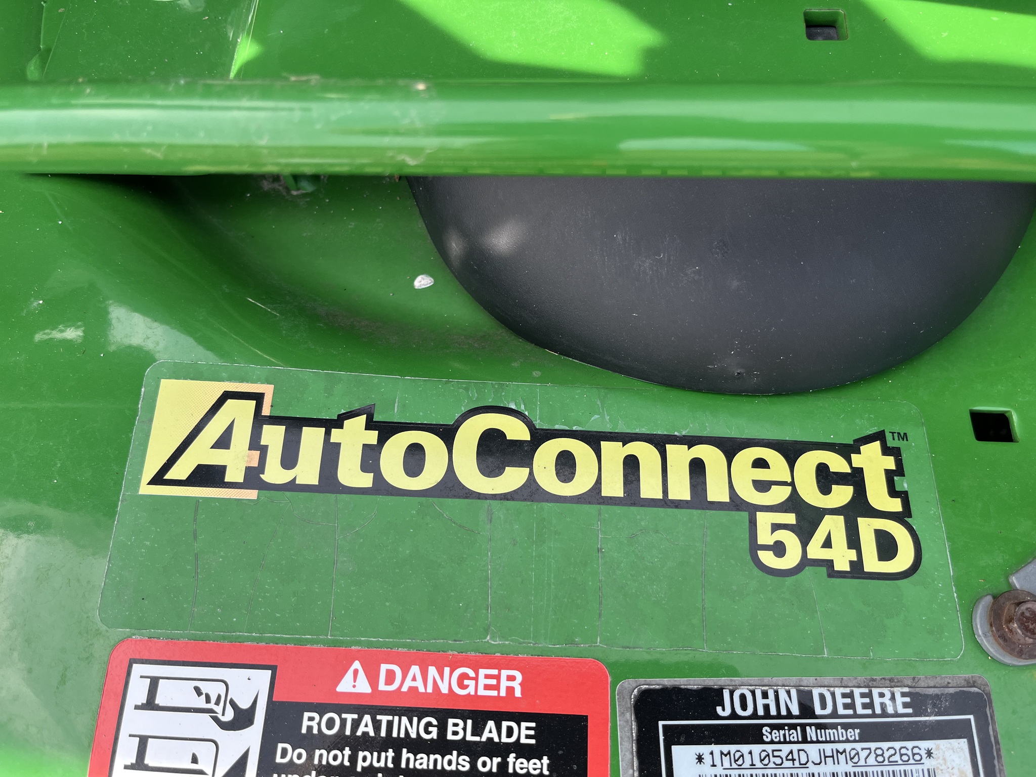 2016 John Deere 1023E Image 9