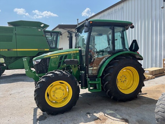 2023 John Deere 5067E