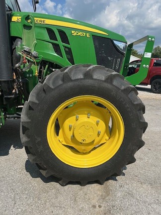 2023 John Deere 5067E