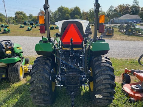 2025 John Deere 2032R Image 3