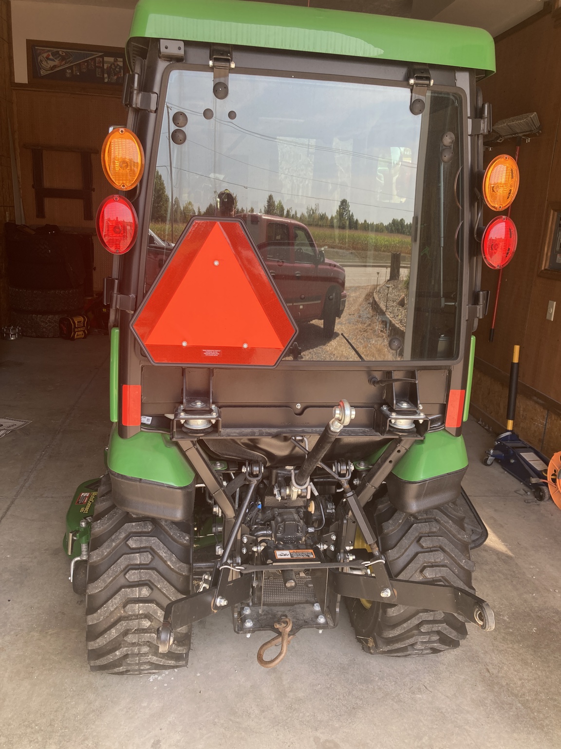 2020 John Deere 1025R Image 6